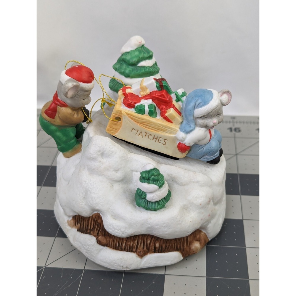 House of‎ Lloyd Musical Sledding Figure 1990
